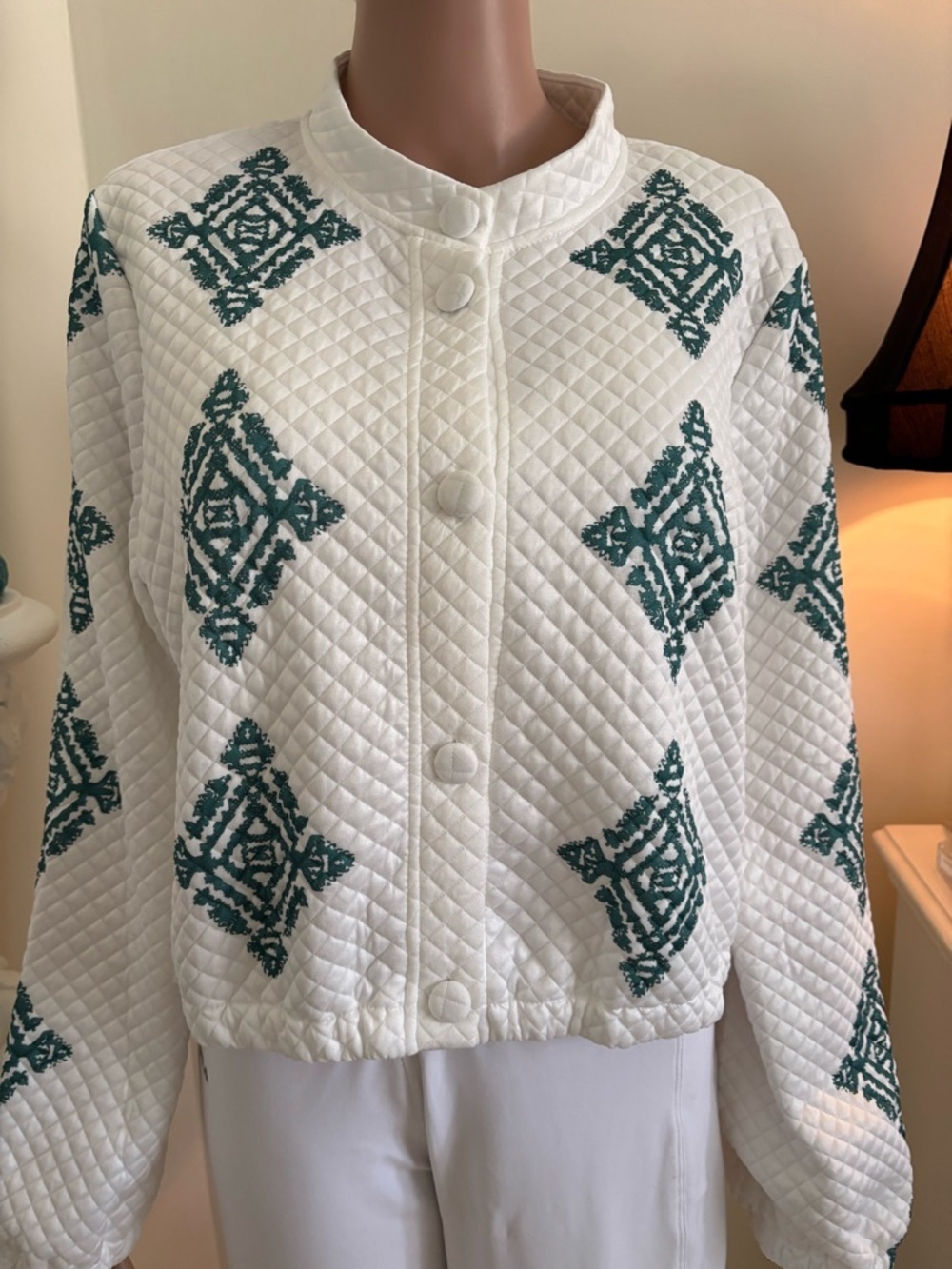 Quilted White Button-Front Jacket with Teal Diamond Motif - Picture 3 of 13